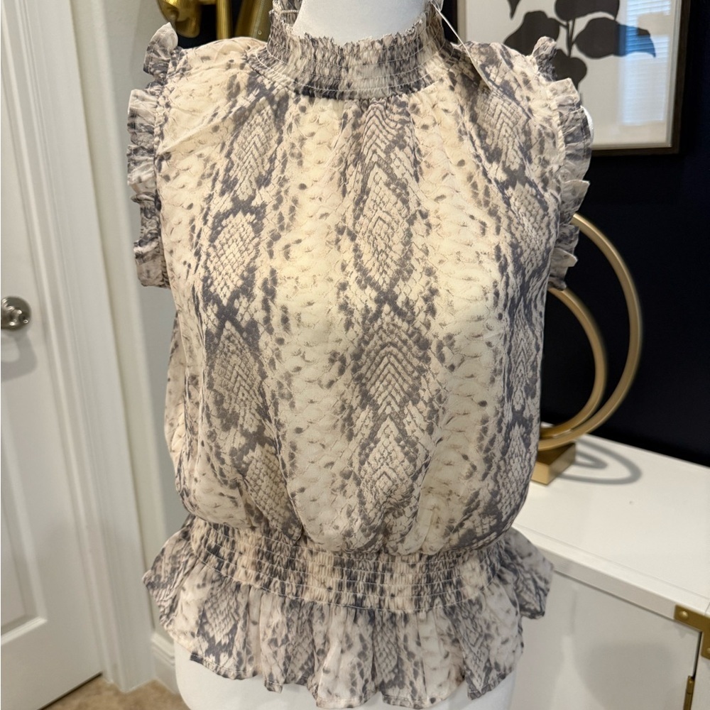 Japna NWT Women's Snake Print Ruffle Top Size Medium